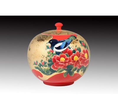 8吋雕金洋紅釉富貴圓滿花鳥聚寶蓋罐